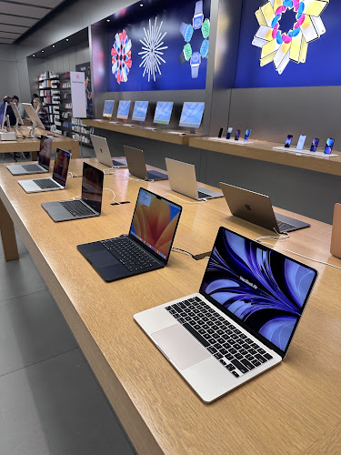Apple Boise Towne Square