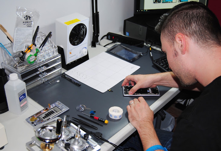 uBreakiFix - Phone and Computer Repair