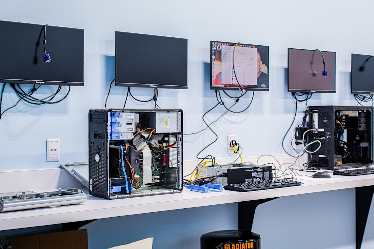 Schrock Innovations Computer Repair - Des Moines Service Center