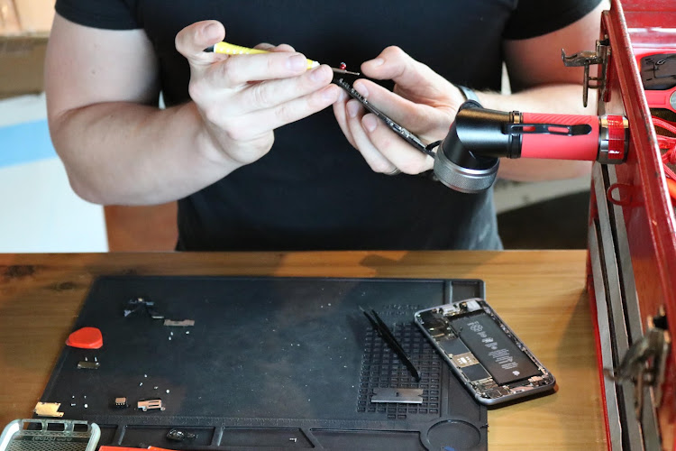 Average Joe Repair Baxter