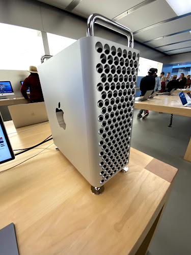 Apple Lenox Square