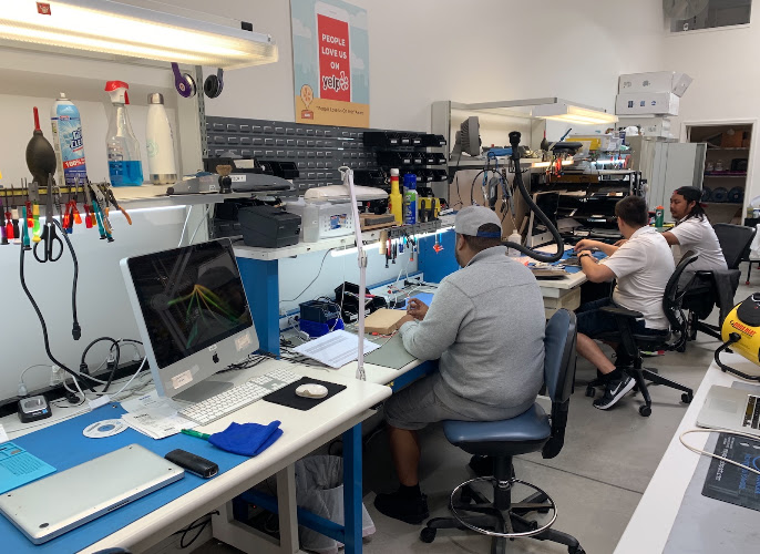YeaMac - Apple Repair & Sales - The Place to Make Your iPhone, iPad and Mac Happy! * Located at 277 Primrose Road *