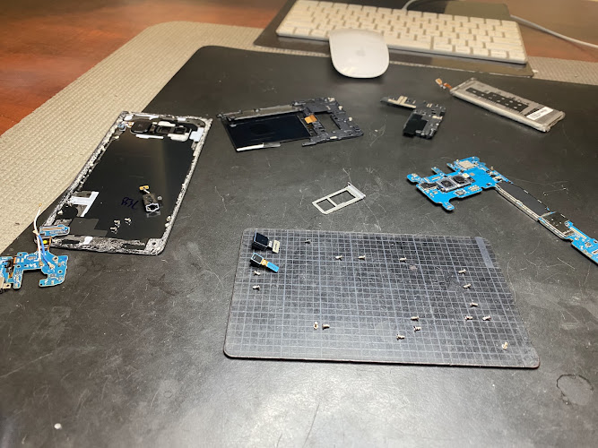 IPHONE REPAIR SERVICE
