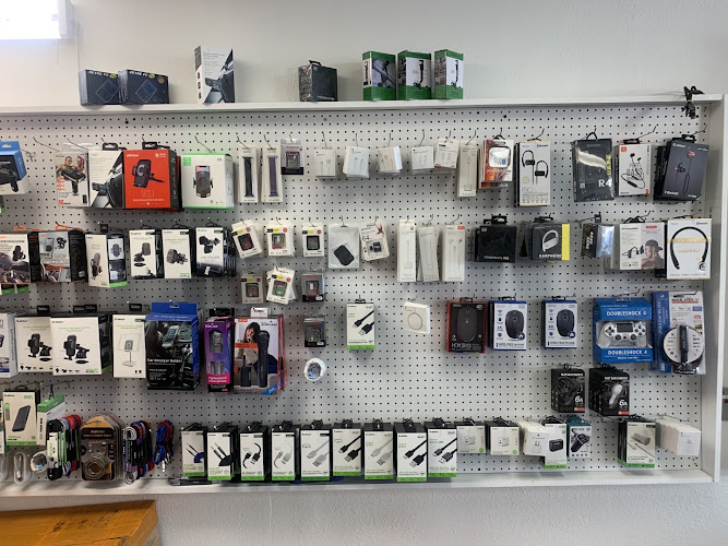 Top Phone Repair & Laila Boutique - Cell Phone Repair & Screen Replacements