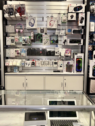 Everybody Loves Wireless