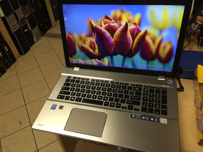 Computer & Phone Liquidation Cape Coral Store