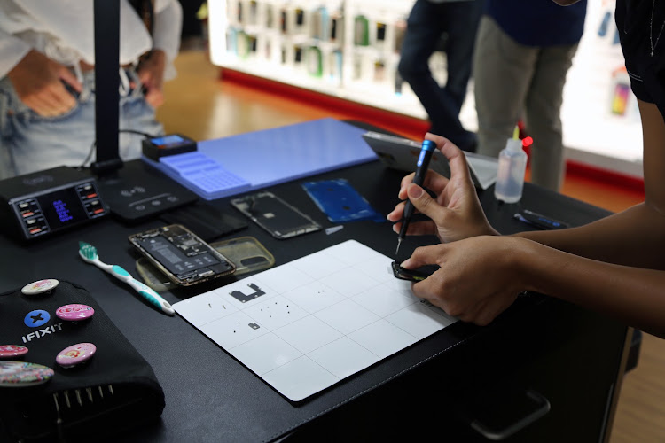 Tricked Out Phone Repair & Accessories - Honolulu