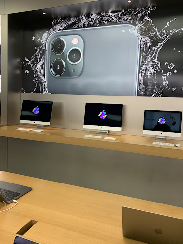 Apple Fashion Place