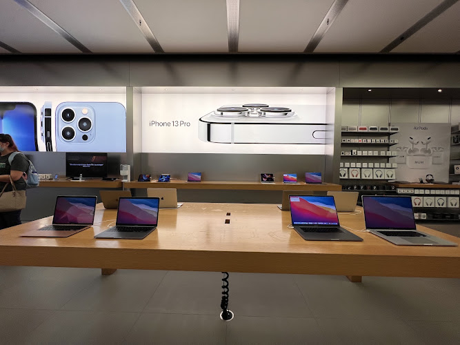 Apple Summit Mall