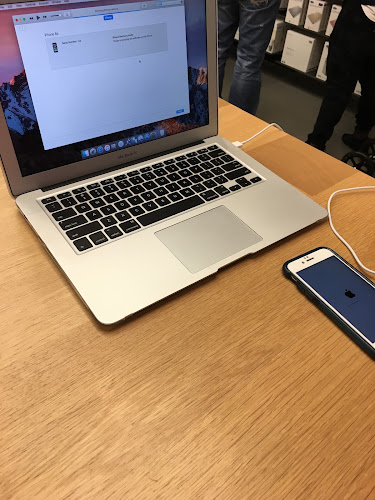 Apple SanTan Village