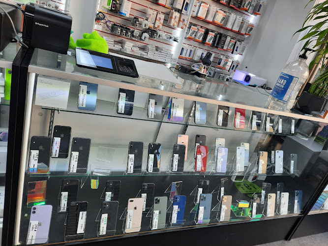 CellFone Master - PHONE, GAME CONSOLE, LAPTOP - REPAIR & SALES