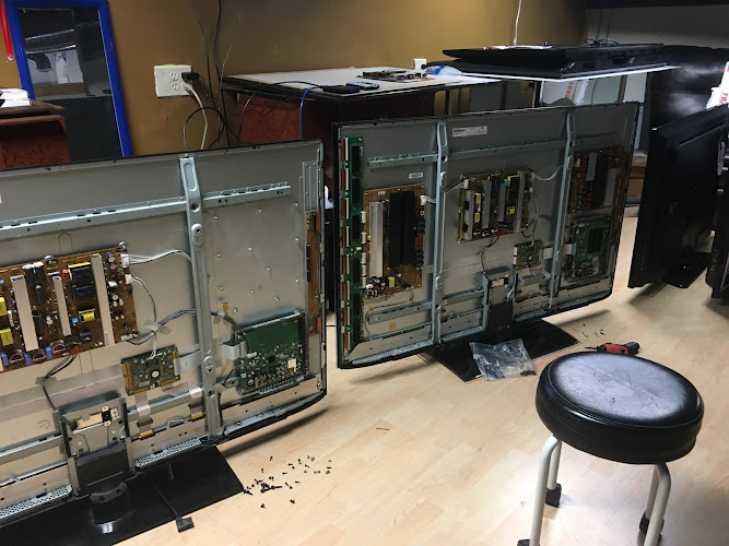 MOBILE TEKY TELEVISION, COMPUTER, PHONE, AND ELECTRONIC REPAIR